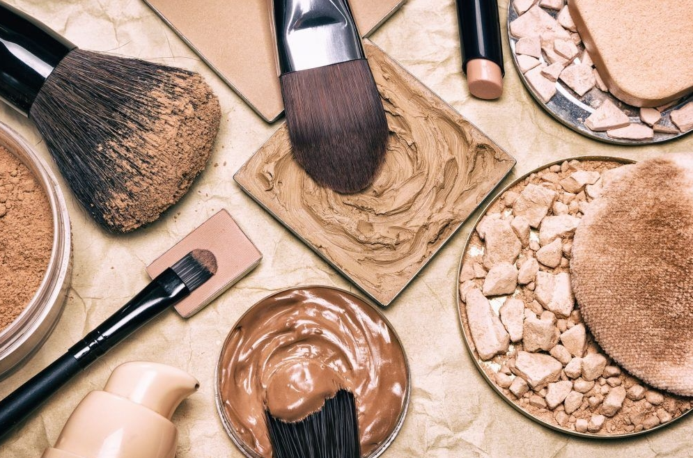 Powder vs Liquid Foundation: Which One Works Better for Your Skin Type?